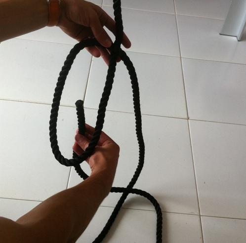Como fazer um nó lais de guia - Passo 2