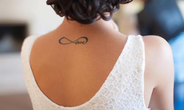 8 tatuagens pequenas femininas