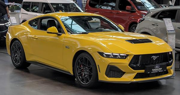 Tipos de carros: escolha o melhor para suas necessidades - Cupês e esportivos