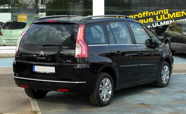 Tipos de carros: escolha o melhor para suas necessidades - Monovolumes