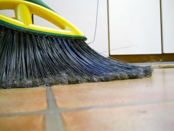 Como limpar piso encardido - Como limpar piso encardido com produtos de limpeza