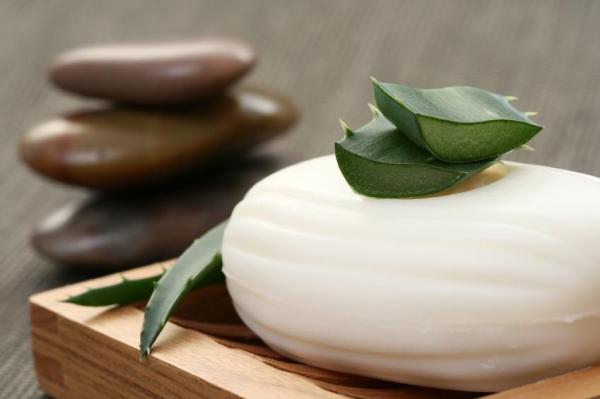 Como fazer sabonete de aloe vera sem soda cáustica