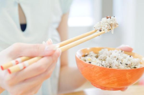 Receitas com alga wakame - Arroz integral com wakame
