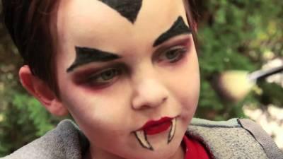 Como fazer maquiagem de vampiro Drácula - Maquiagem de vampiro infantil