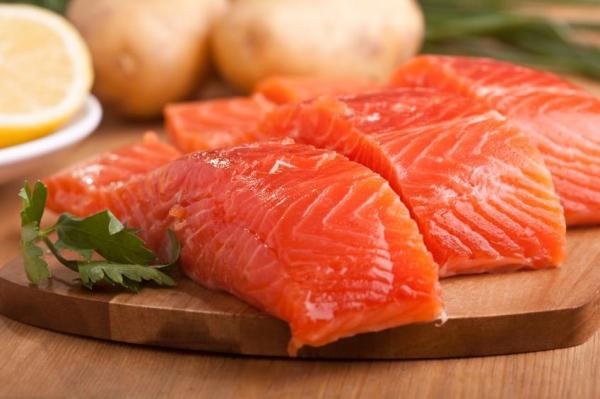 Como saber se o salmão está estragado - Passo 1