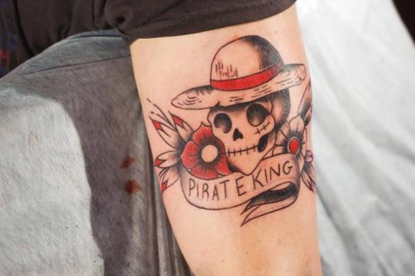 A tinta da tatuagem espalhou, é normal?